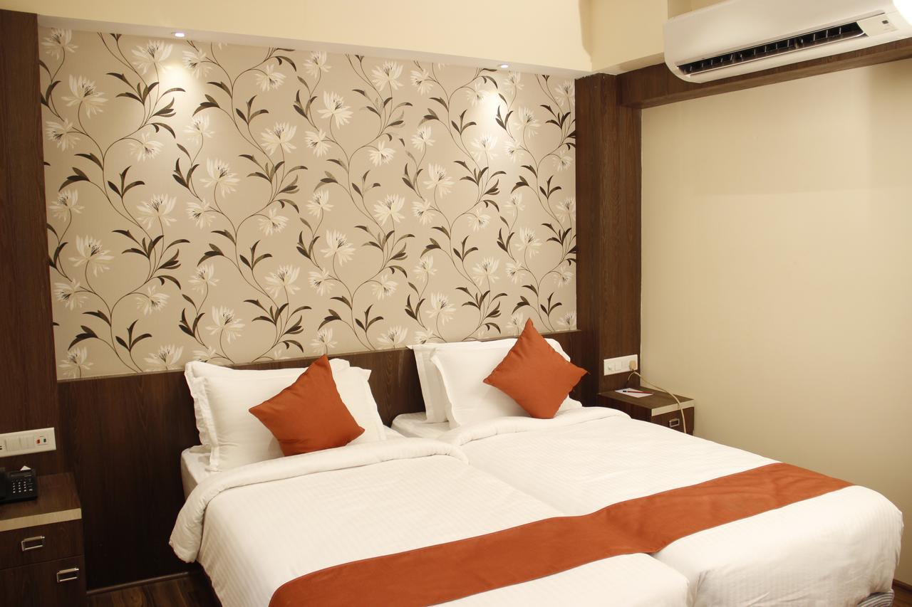 Regenta Inn Larica Kalküta Dış mekan fotoğraf