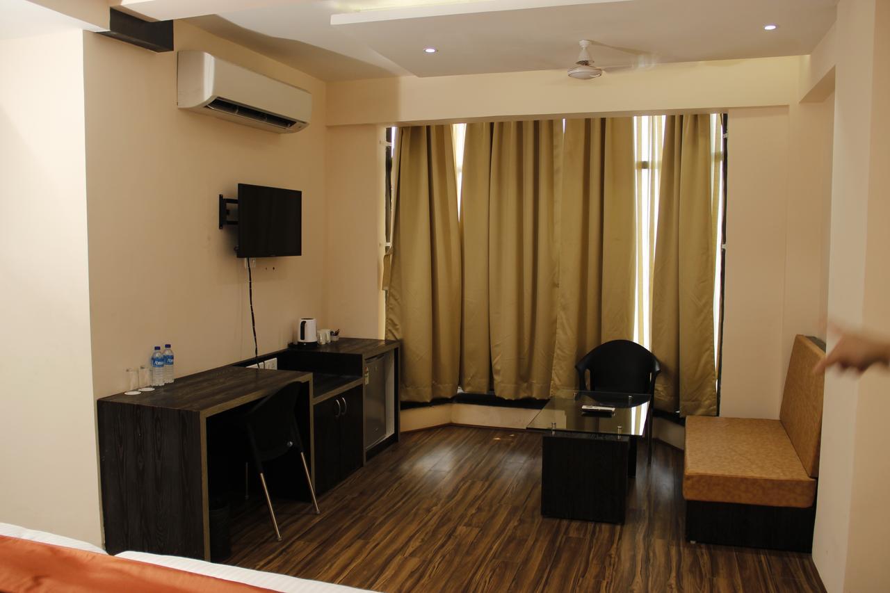 Regenta Inn Larica Kalküta Dış mekan fotoğraf