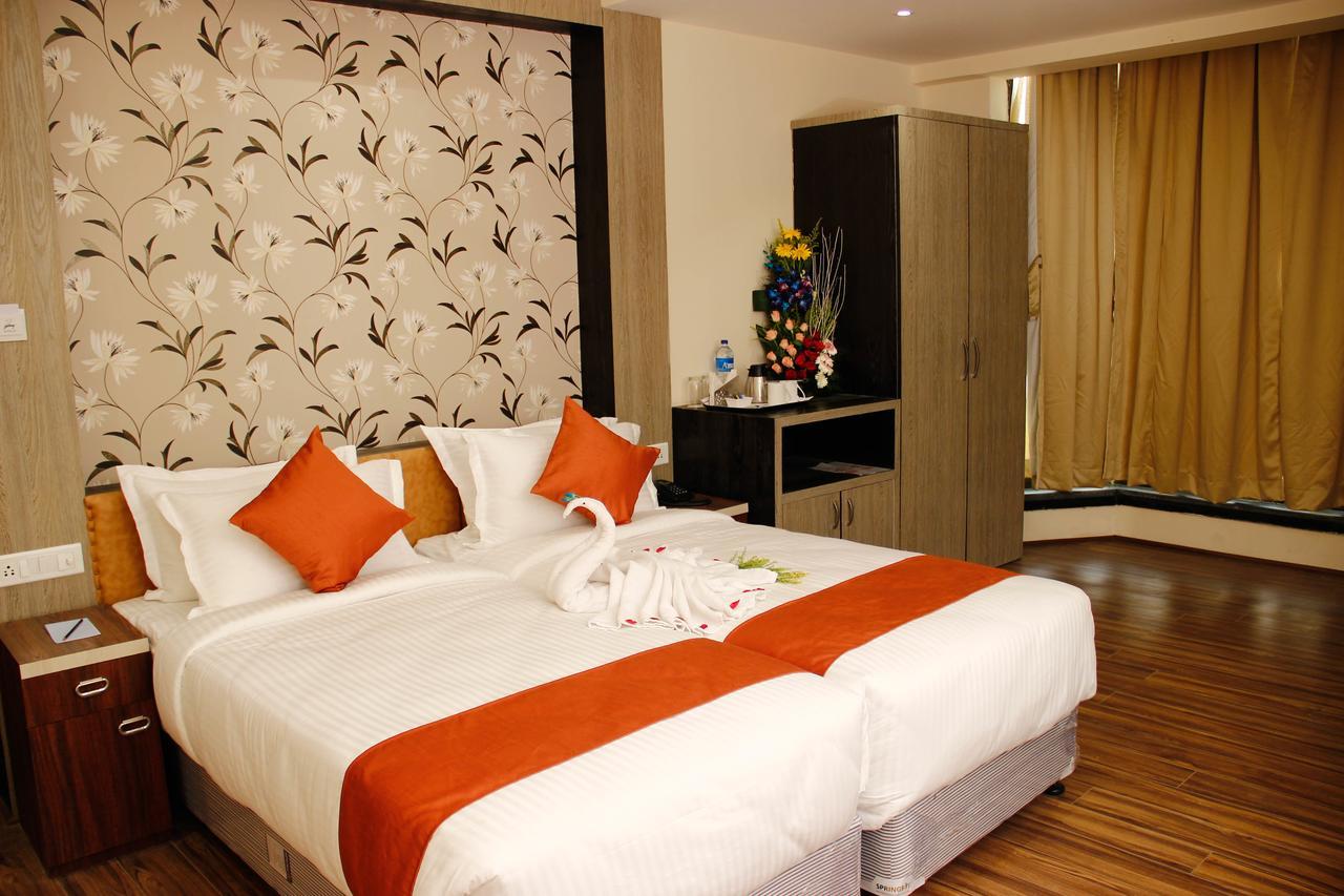 Regenta Inn Larica Kalküta Dış mekan fotoğraf