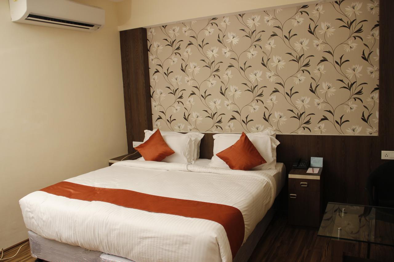 Regenta Inn Larica Kalküta Dış mekan fotoğraf