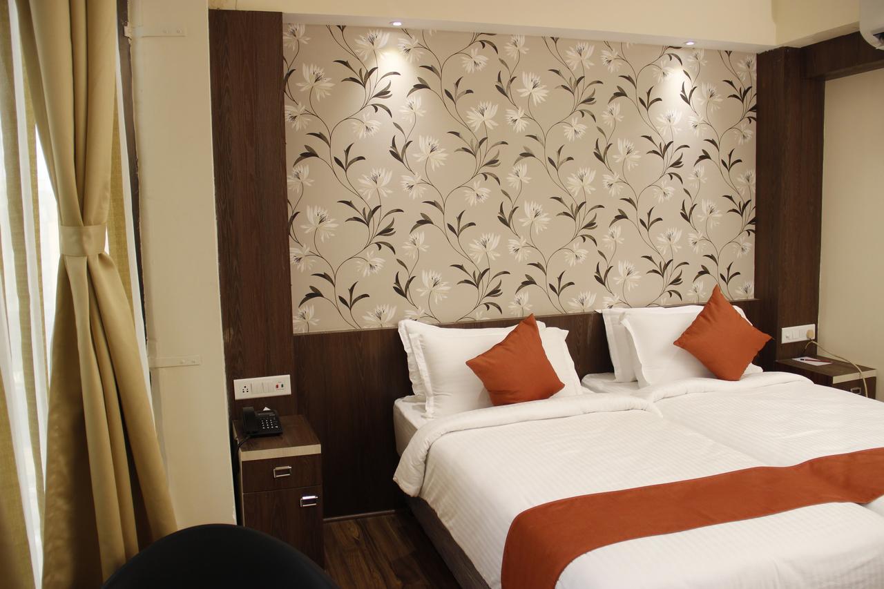 Regenta Inn Larica Kalküta Dış mekan fotoğraf