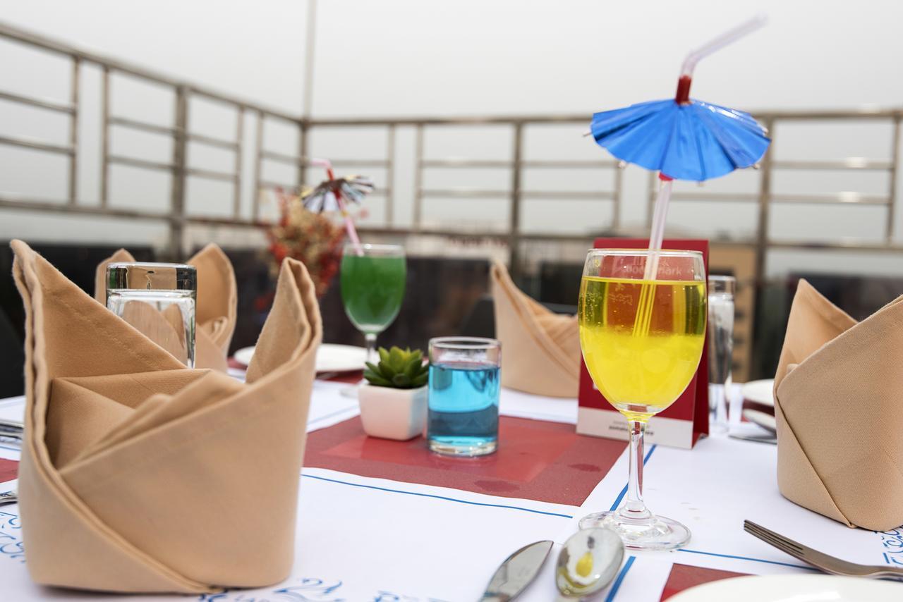 Regenta Inn Larica Kalküta Dış mekan fotoğraf